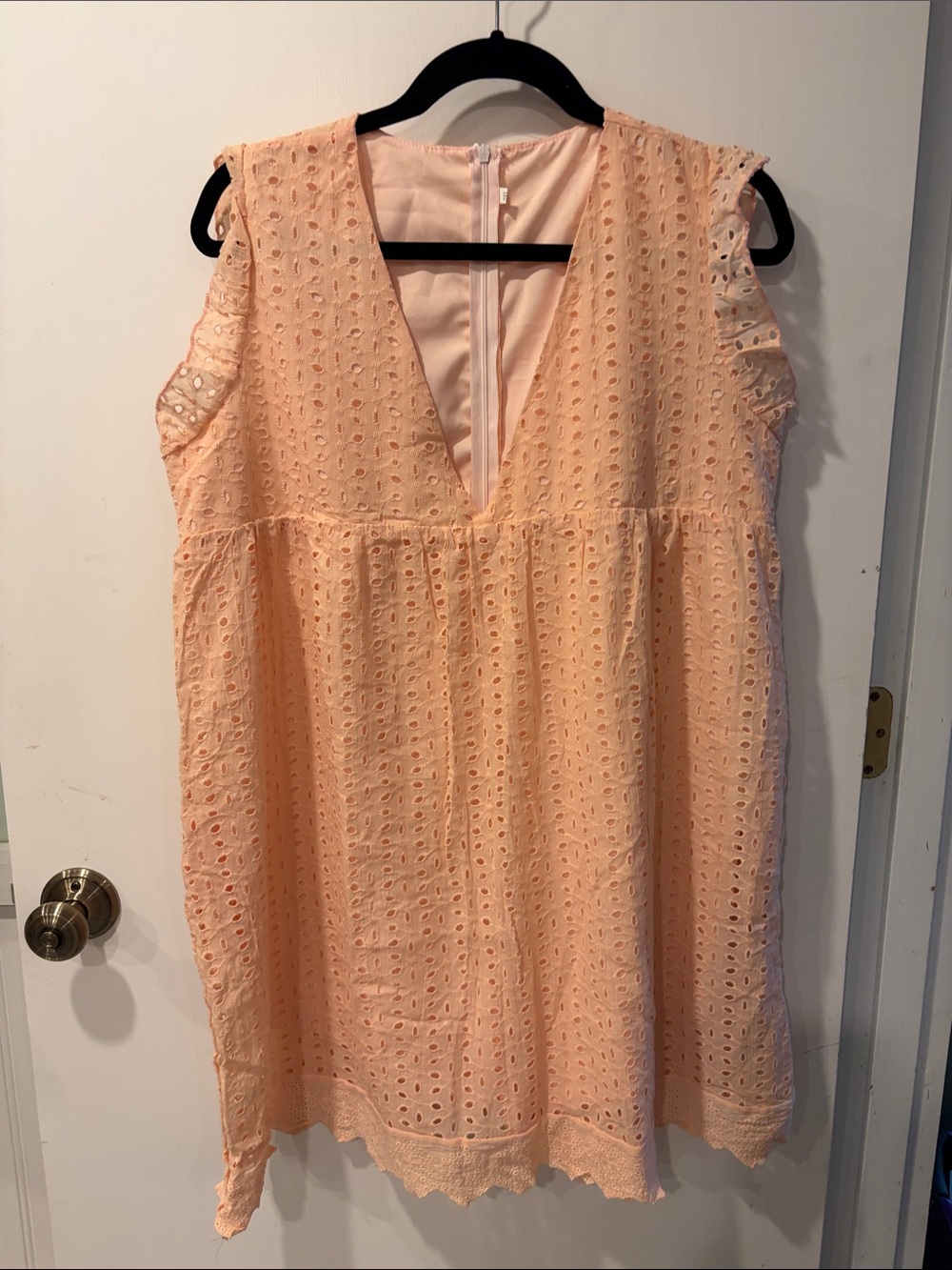 Peach Eyelet V-Neck Sleeveless romper 3XL with side pockets Lined